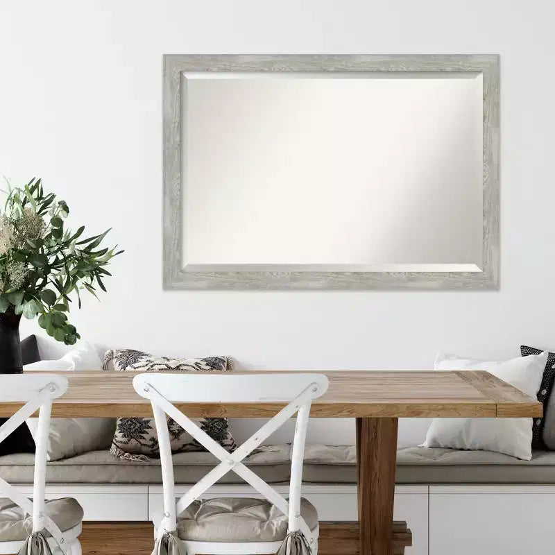 Miroir Mural Étroit Encadré Colombe 40" x 28" Gris Lavé - Amanti Art : Verre Biseauté Moderne, Cadre en Polystyrène