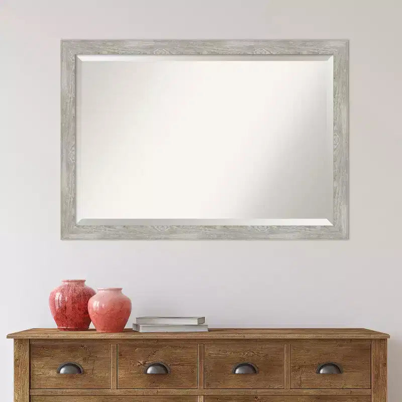 Miroir Mural Étroit Encadré Colombe 40" x 28" Gris Lavé - Amanti Art : Verre Biseauté Moderne, Cadre en Polystyrène