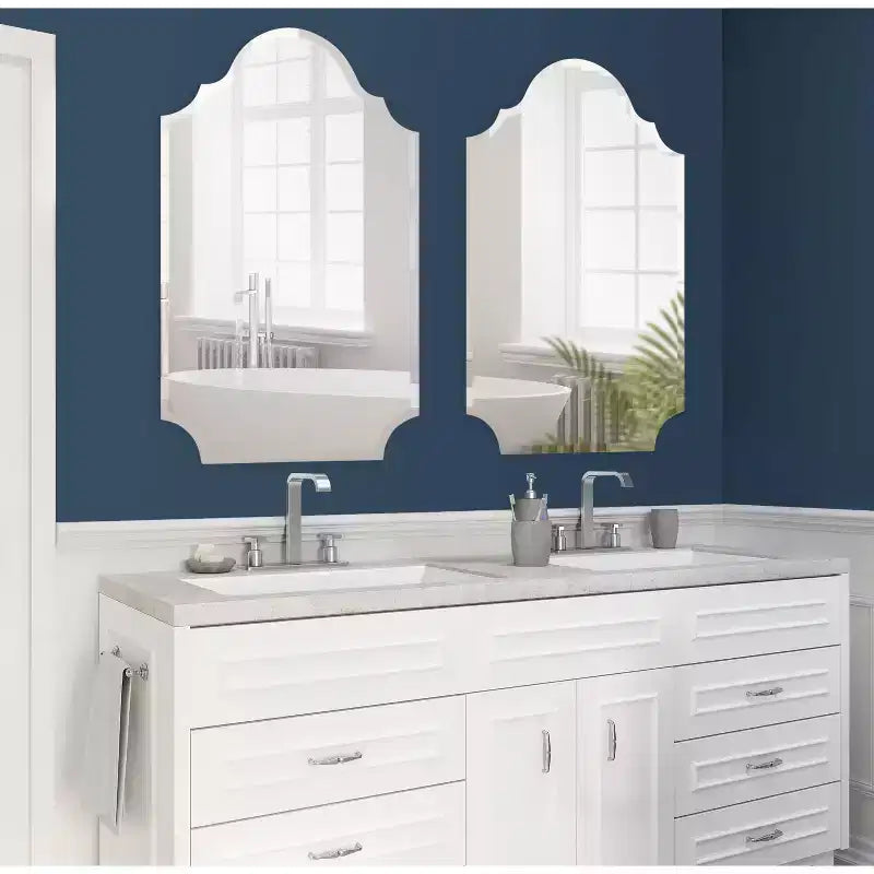 Miroir mural arqué Reign 24" x 36" argenté - Kate & Laurel All Things Decor : Style moderne, aucun assemblage, montage mural