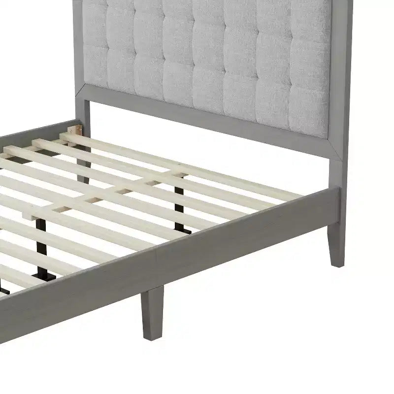 Lit plateforme Christopher Knight Home Lincoln en bois d'hévéa avec tête de lit capitonnée, gris