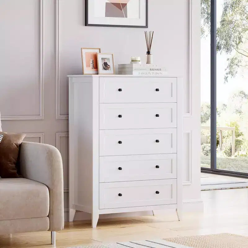 Commode à 5 tiroirs, table de chevet moderne et haute avec tiroirs profonds et poignée ronde en nickel, armoire de rangement en bois, blanche
