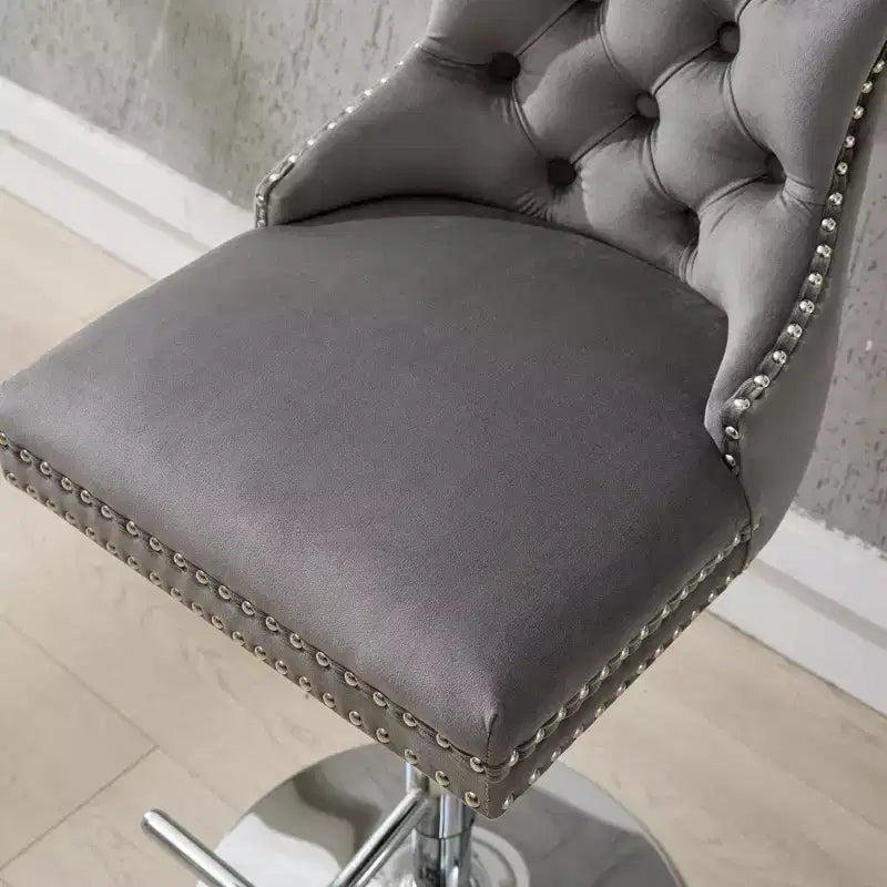CLIHOME Lot de 2 tabourets de bar pivotants épais en velours chromé, hauteur réglable de 63,5 à 83,8 cm, boutons touffetés et plissage en losanges