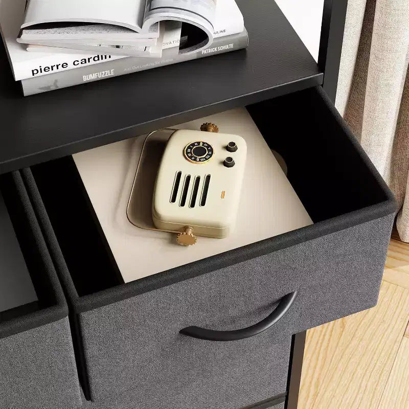 Commode Acekool à 5 tiroirs, organisateur de rangement de chambre avec bacs en tissu, dessus en bois, cadre en acier, poignées faciles à tirer, entrée, couloir