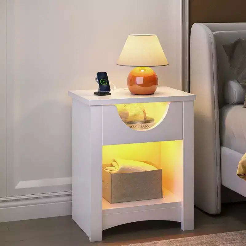Bestier – Lot de 2 tables de chevet avec station de recharge, tables d'appoint LED modernes avec tiroir pour chambre à coucher et salon