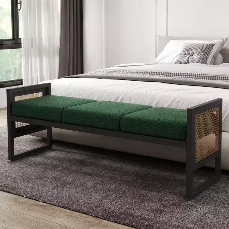 Bekrvio Banc long rembourré en bouclette de 145 cm avec cadre en métal et côtés en rotin PE, banc de bout de lit, banc d'entrée moderne pour salon