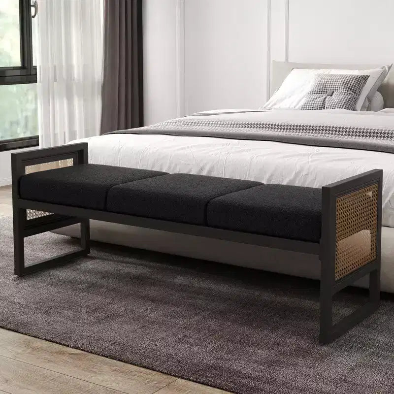 Bekrvio Banc long rembourré en bouclette de 145 cm avec cadre en métal et côtés en rotin PE, banc de bout de lit, banc d'entrée moderne pour salon