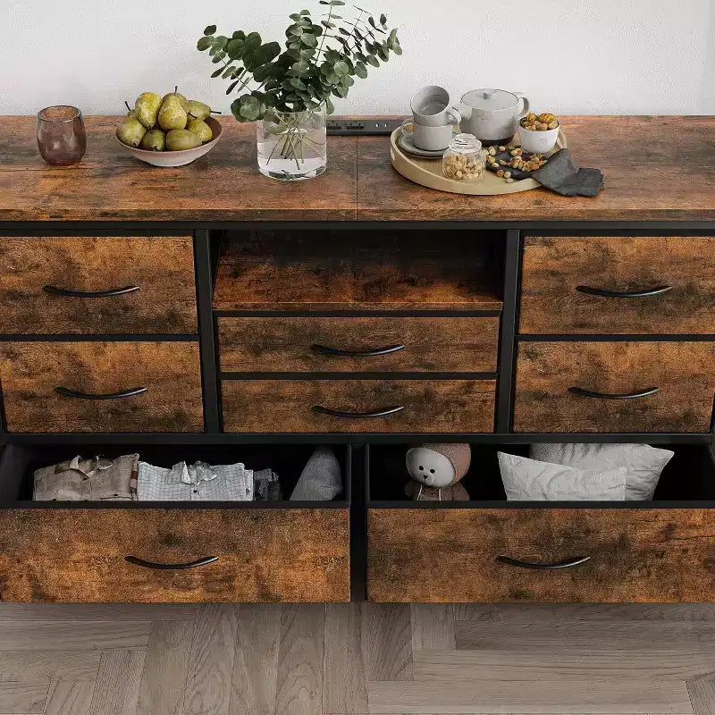 Meuble TV de 47,4 po avec prise de courant pour téléviseur de 55 po, commode de rangement à 8 tiroirs pour chambre à coucher, table console avec plateau en bois et 22 modes d'éclairage