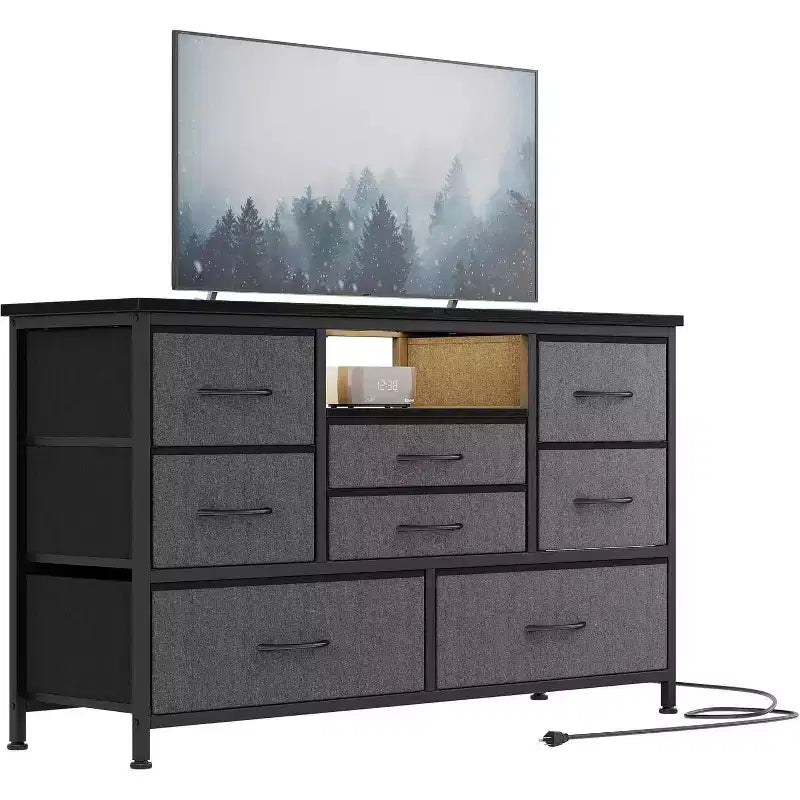 Meuble TV de 47,4 po avec prise de courant pour téléviseur de 55 po, commode de rangement à 8 tiroirs pour chambre à coucher, table console avec plateau en bois et 22 modes d'éclairage