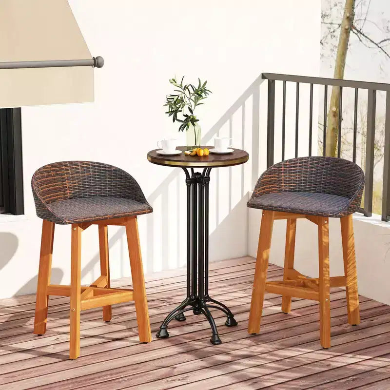 Costway Chaises de bar d'extérieur en rotin synthétique, lot de 2/4 tabourets de bar en bois d'acacia massif pour porche, marron/gris