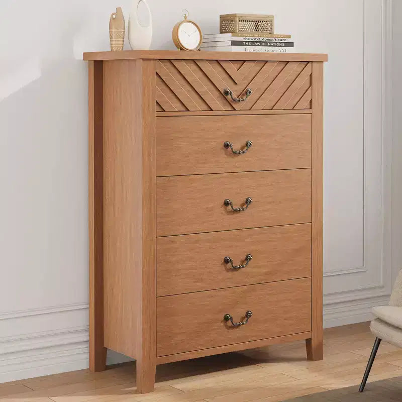5 Drawer Dresser for Bedroom, Brown 5 Chest of Drawers Nightstand with Elegant V Shape Design, Wooden Dresser Organizer for Living Room, Nursery