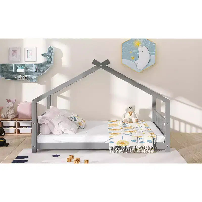 Lit au sol Bellemave Full House avec lattes de support, cadre de lit au sol en bois massif avec toit en forme de maison, aucun sommier tapissier requis, gris