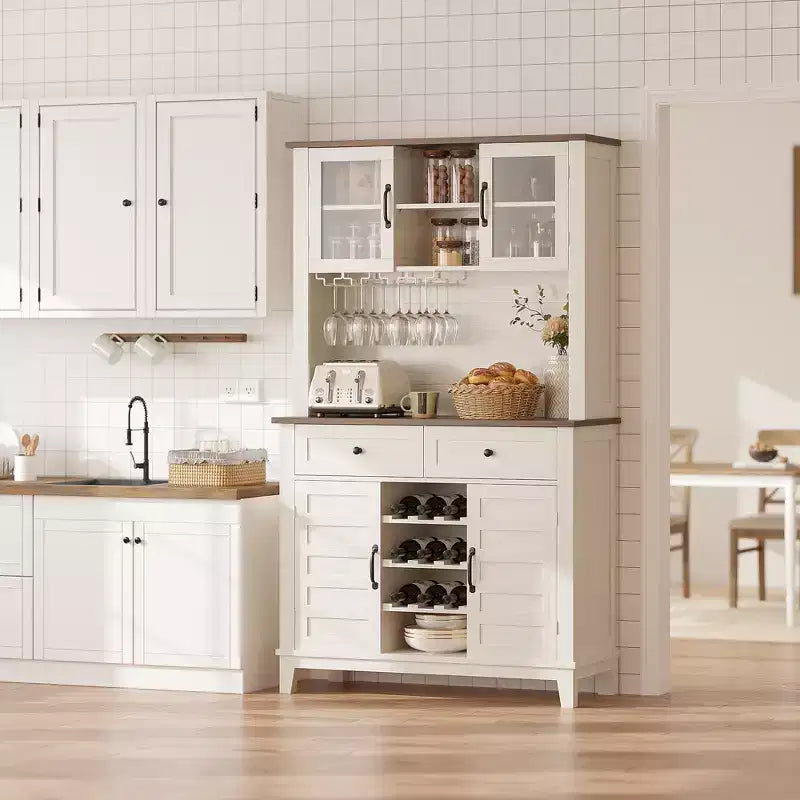 Meuble de bar à café, Table de bar à café style ferme de 72 po avec 4 portes et 2 tiroirs et porte-verres à vin, Étagères de rangement, Meuble de rangement de cuisine, Blanc