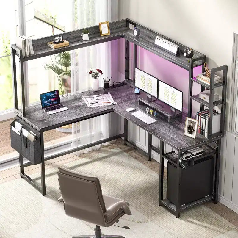 Bureau d'angle informatique Besiost avec étagère et lumières LED, bureau en L avec prise de courant