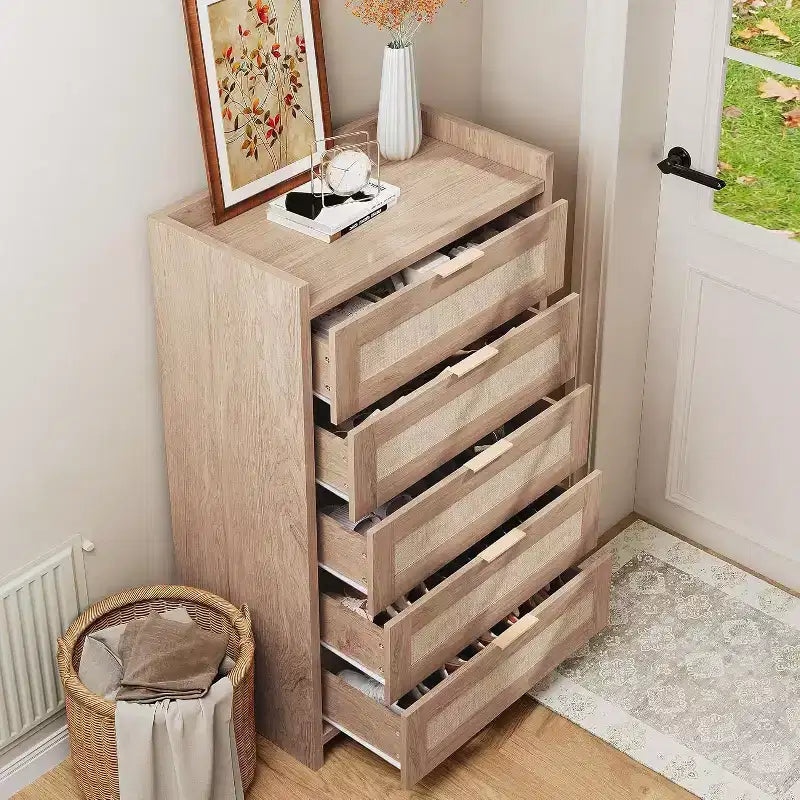 Commode Bohème à 5 Tiroirs, Coffre en Rotin et Bois avec Texture Naturelle pour Chambre à Coucher, Chambre d'Enfant ou Rangement de Salon