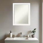 Miroir mural de salle de bain Amanti Art Oliver, cadre en bois biseauté étroit d'un demi-pouce