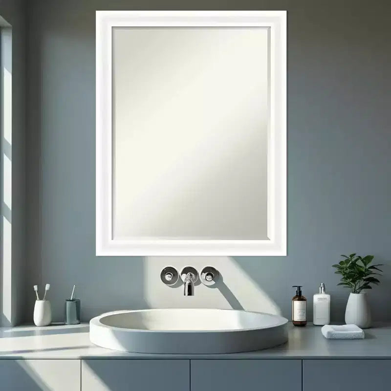 Miroir mural de salle de bain Amanti Art Oliver, cadre en bois biseauté étroit d'un demi-pouce