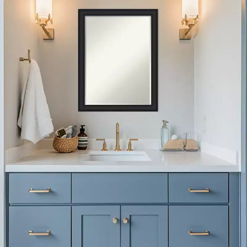 Miroir mural de salle de bain Amanti Art Oliver, cadre en bois biseauté étroit d'un demi-pouce