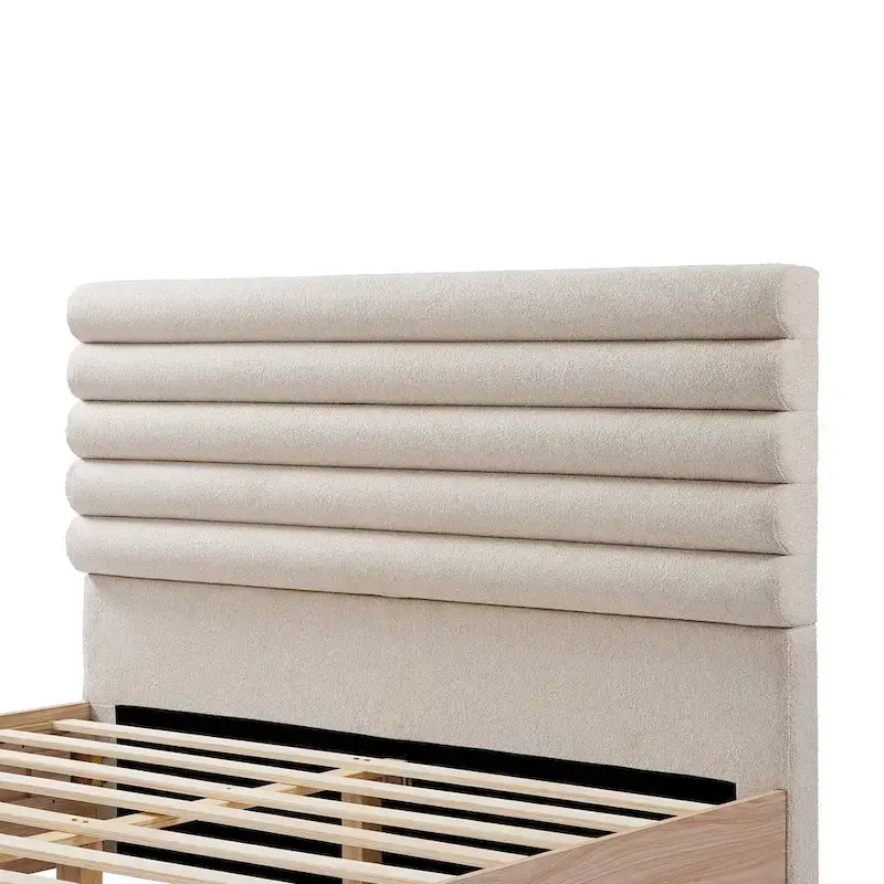 Cadre de lit plateforme Queen avec tête de lit capitonnée en bouclette et cadre en bois d'hévéa – Taupe / Naturel, pour 1 à 2 personnes
