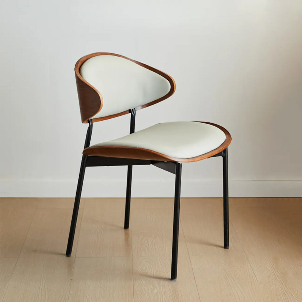 Chaise de salle à manger à dossier incurvé en cuir noir