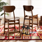 Lot de 2 tabourets de bar hauteur comptoir Katya en bois, marron - Baxton Studio : finition noyer, revêtement en polyester, repose-pieds