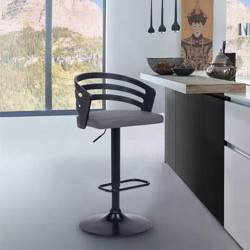 Tabouret de bar pivotant en similicuir et métal gris/noir Adele - Armen Living : Assise carrée rembourrée, patins de protection, rembourrage en mousse
