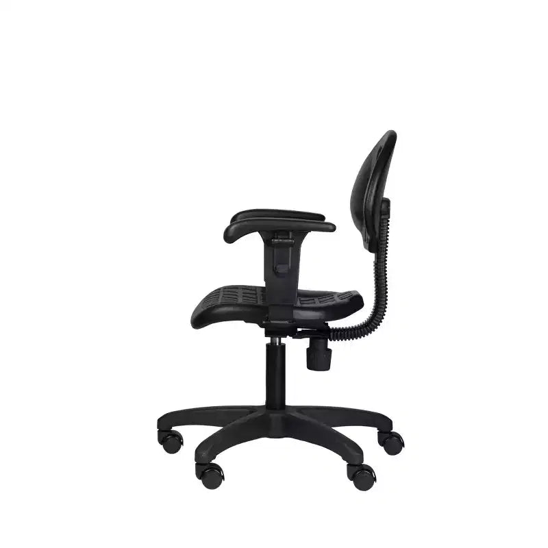 Chaise de bureau pivotante en polyuréthane réglable en hauteur de 40 à 53 cm avec accoudoirs noire - Hampden Furnishings : Structure en acier, Ventilation nervurée