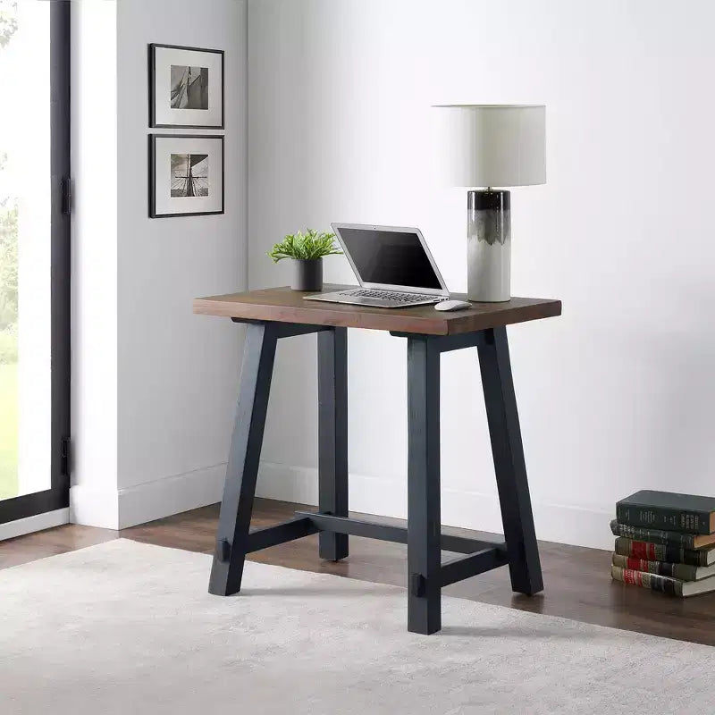 Bureau compact Adam en bois massif de 32 po Rustic Natural - Meubles Alaterre : pieds de tréteau industriels, surface en pin