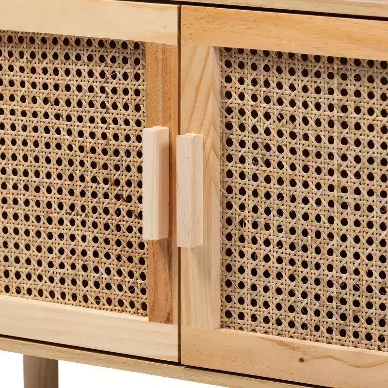 Bibliothèque Faulkner en rotin et bois naturel 55,1 po à 2 portes marron – Baxton Studio : Design Mid-Century, 3 étagères