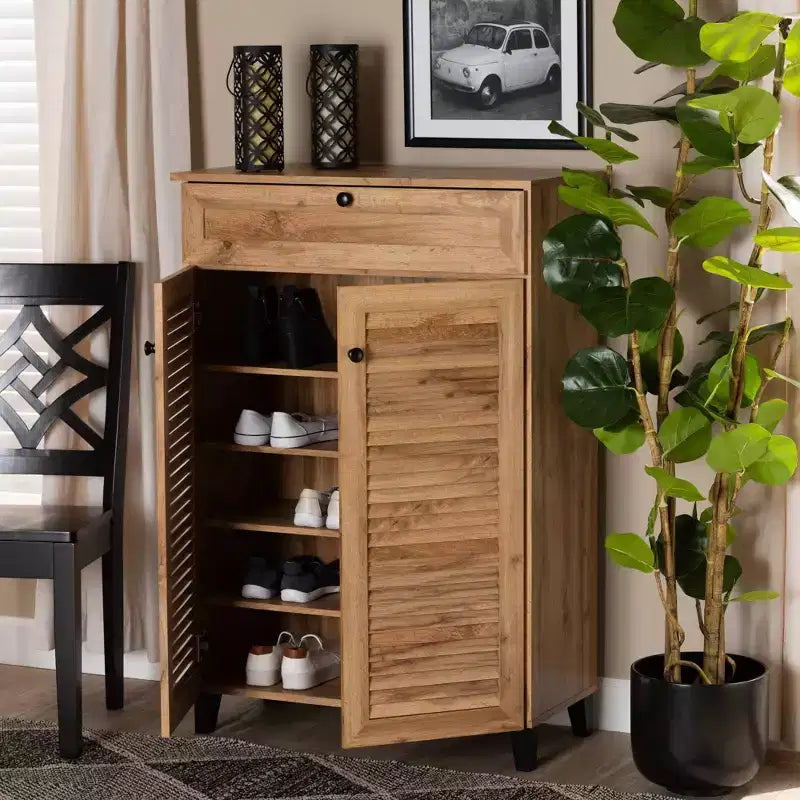 Meuble de rangement 5 étagères Coolidge Wood Chêne Marron - Baxton Studio : Portes à lattes, Pieds fuselés, Organisateur de chaussures 15 paires