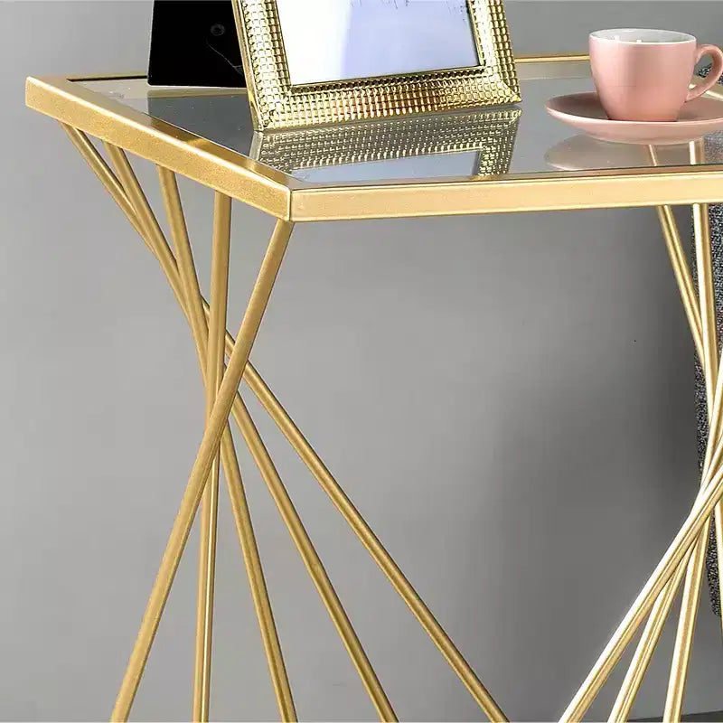 Table d'appoint Rathlin 24/7 Shop At Home avec plateau en verre, coloris doré
