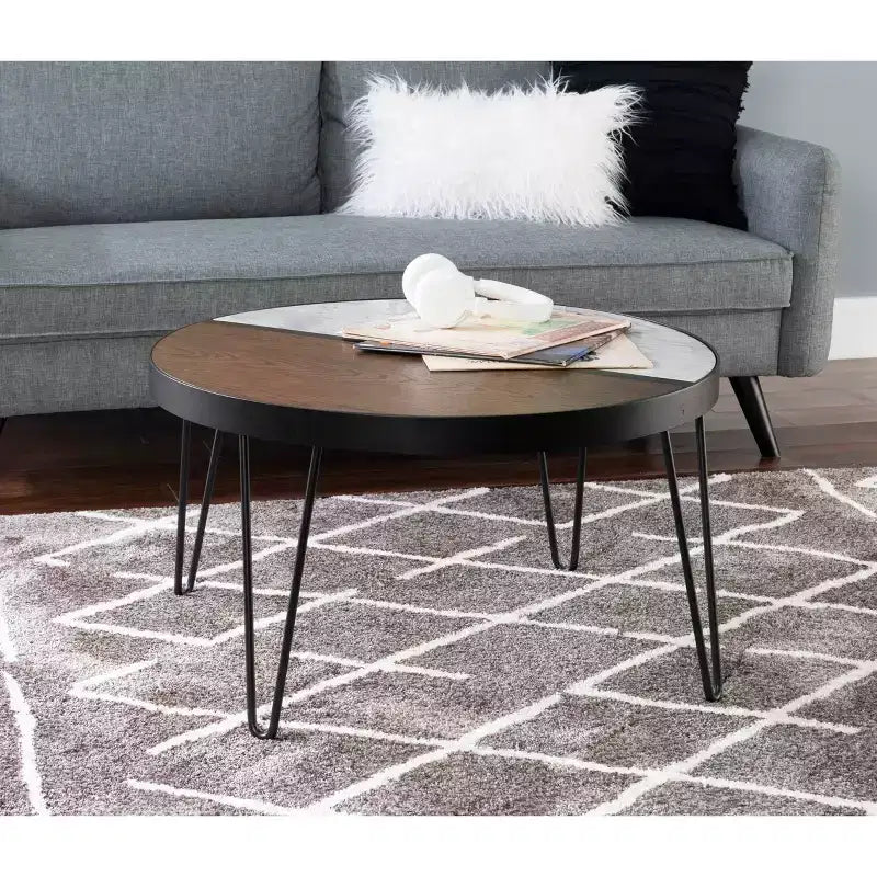 Table basse cocktail 32" Rivendell en faux marbre et bois avec pieds en épingle à cheveux en métal Noyer/Blanc - Linon