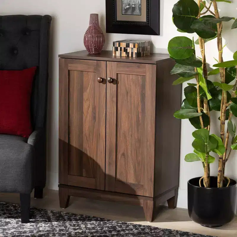 Meuble de rangement pour chaussures en bois Nissa à 2 portes, couleur Noyer brun - Baxton Studio : Organisateur d'entrée, peut contenir 20 paires