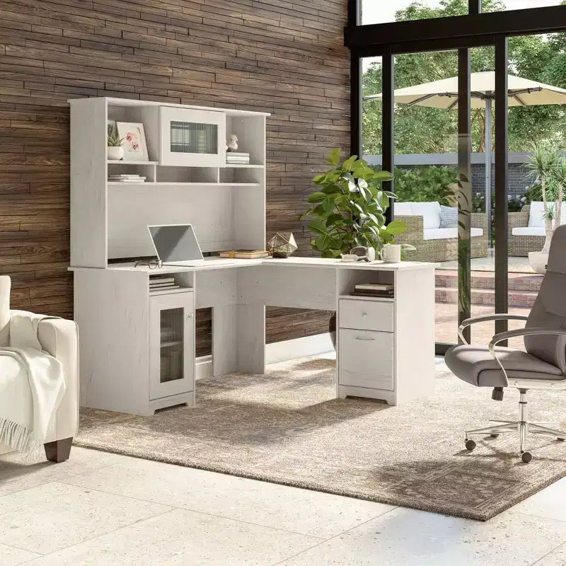 Bureau d'ordinateur d'angle 60W Cabot avec huche - Bush Furniture