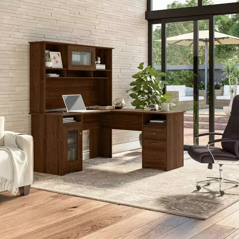 Bureau d'ordinateur d'angle 60W Cabot avec huche - Bush Furniture