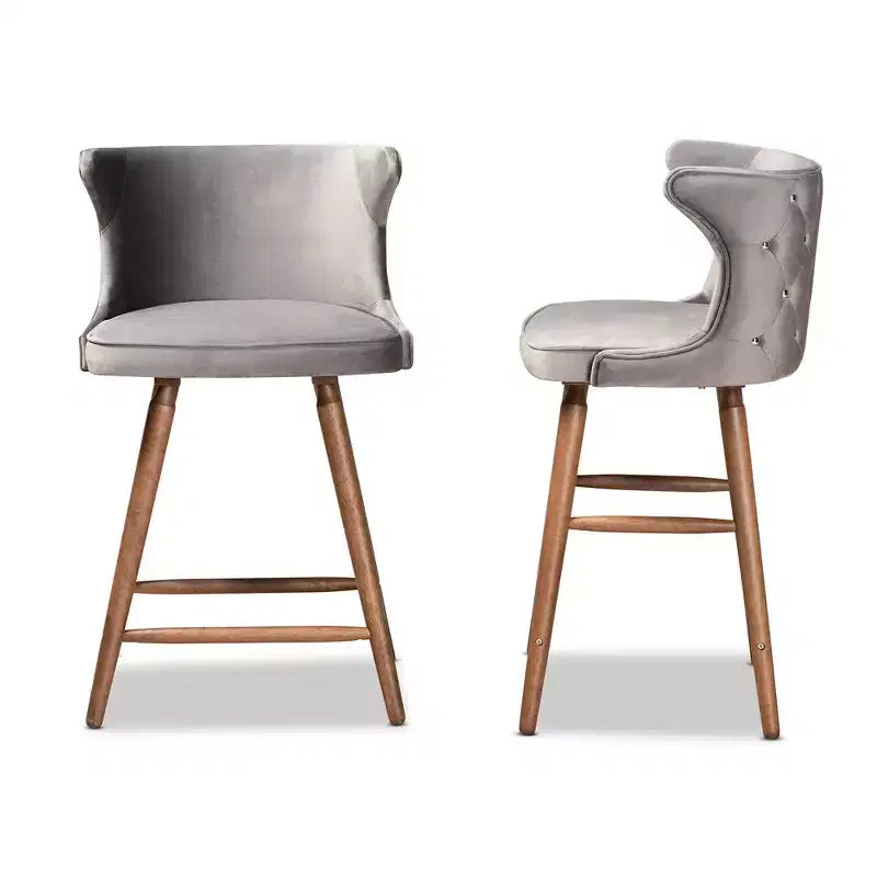 Lot de 2 tabourets de bar Sagira de hauteur comptoir, en velours et bois – Baxton Studio