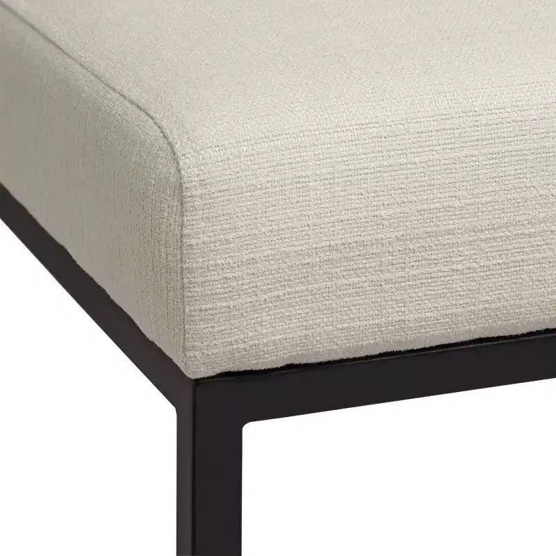 Chaise de salle à manger 55 Downing Street Myles en tissu blanc cassé et métal noir