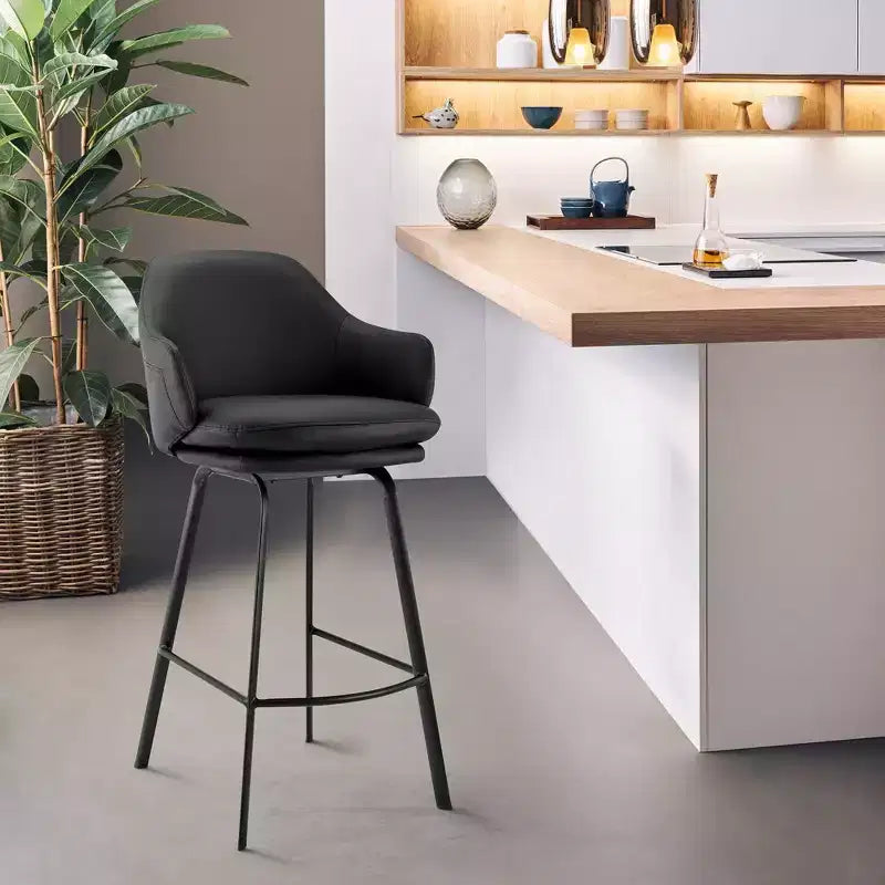 Tabouret de bar pivotant Brigden de 26 po de hauteur de comptoir avec similicuir et métal noir - Armen Living
