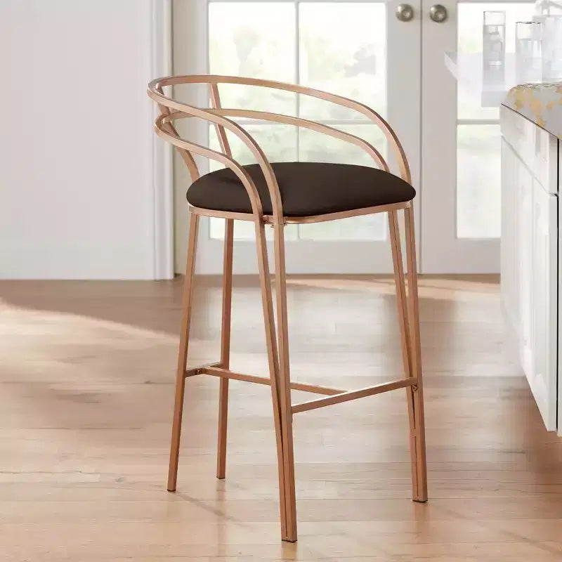 55 Downing Street Tabouret de bar en métal doré Tanner de 76,2 cm de haut, moderne, coussin en tissu capitonné marron avec dossier bas et repose-pieds pour comptoir de cuisine