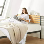 Lit plateforme en métal Kasi de Best Price Mattress avec étagère et tête de lit à panneaux, noir