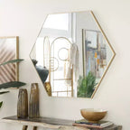 Miroir mural hexagonal en bois contemporain Olivia & May