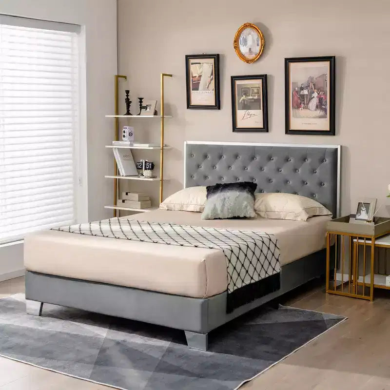 Base de lit capitonnée Costway avec tête de lit en velours touffeté à boutons