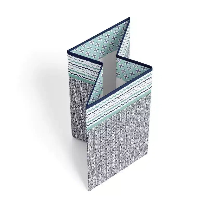 Bacati - Panier à Linge Pliable Noah Menthe/Bleu Marine
