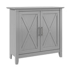 Meuble de rangement à 2 portes de style ferme avec motifs en X et étagère réglable – Gris Cape Cod / Gris délavé / Chêne blanc pur, pour 1 personne