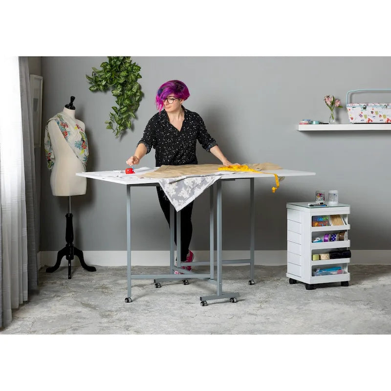 Table pliante de loisirs créatifs et de coupe blanche/argentée avec 6 roulettes – Utilisateur unique