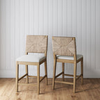 Tabouret de bar Beacon Bohemian Boucle, Chaise de comptoir rembourrée avec structure en bois massif et dossier en jonc de mer tressé